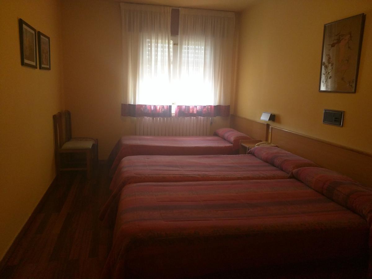 Hostal San Paio Lavacolla Eksteriør bilde