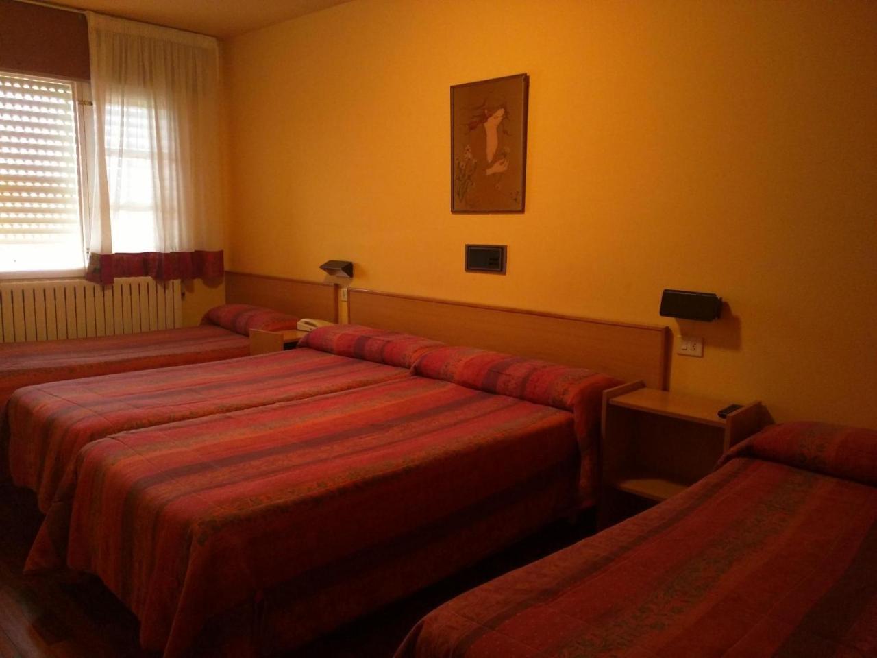 Hostal San Paio Lavacolla Eksteriør bilde