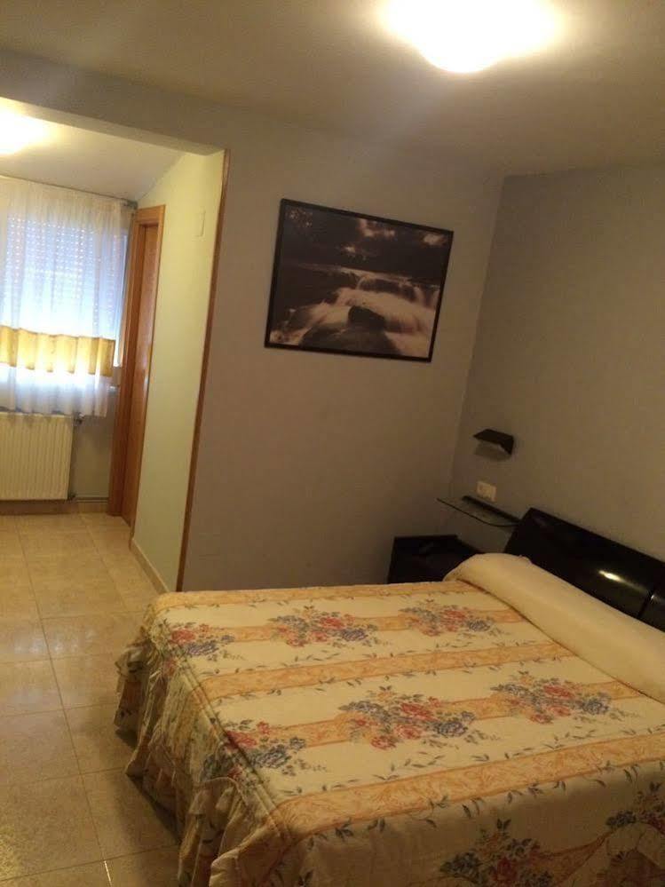 Hostal San Paio Lavacolla Eksteriør bilde
